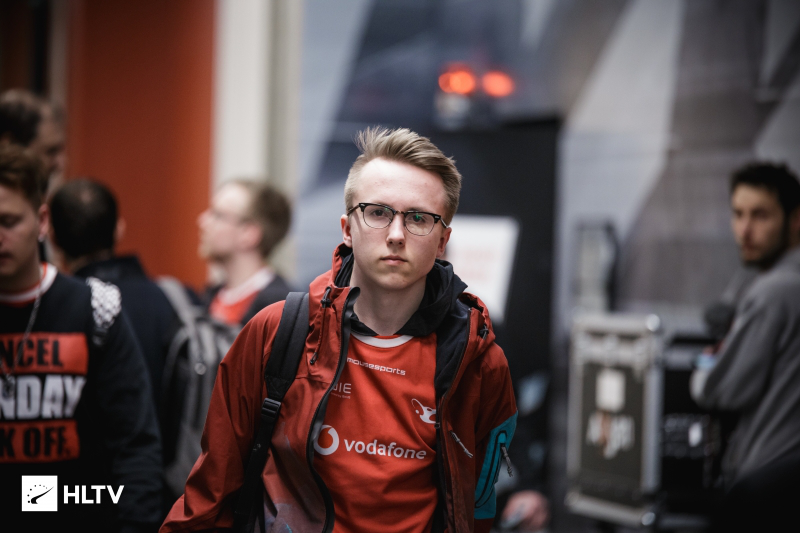 T1 战胜 Dplus KIA 在 LCK 2025赛季