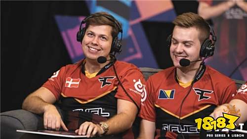 解说预测WBGvsLNG：解说均预测LNG将击败WBG晋级败决